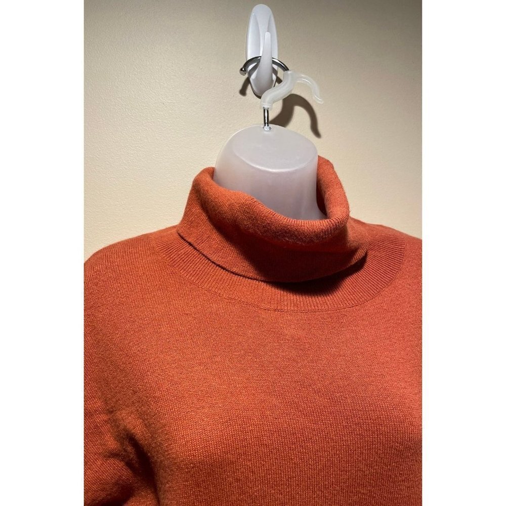 M Chelsea28 Sweater - Picture 3 of 6
